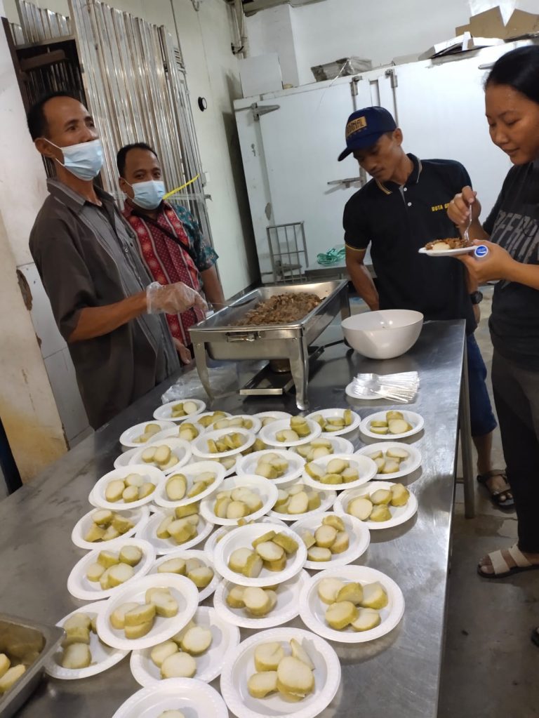 kambing guling